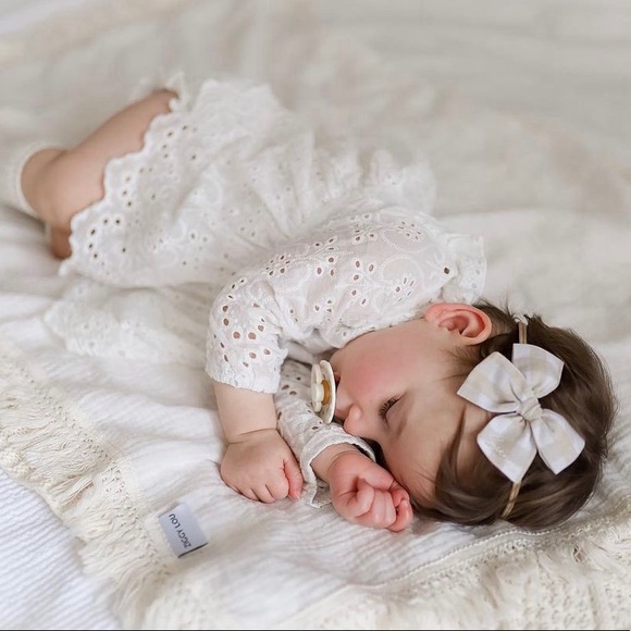 Eyelet set - Picture 2 of 10